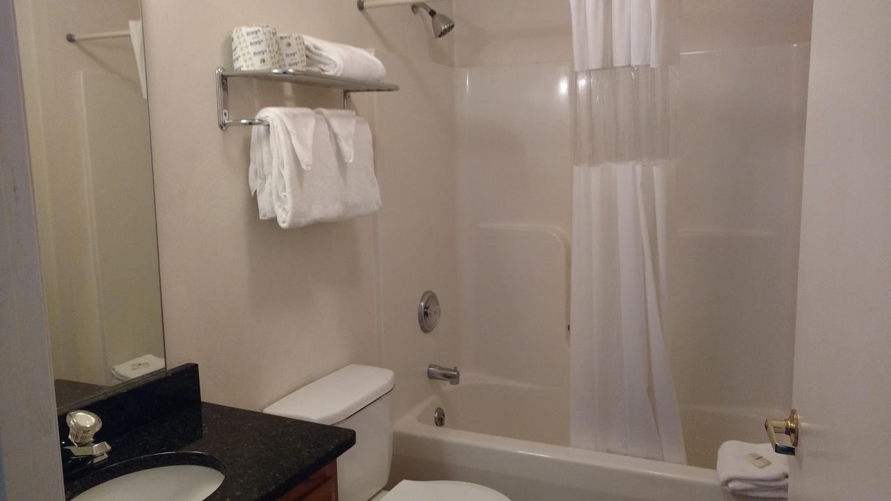 Affordable Suites Charlottesville Luaran gambar